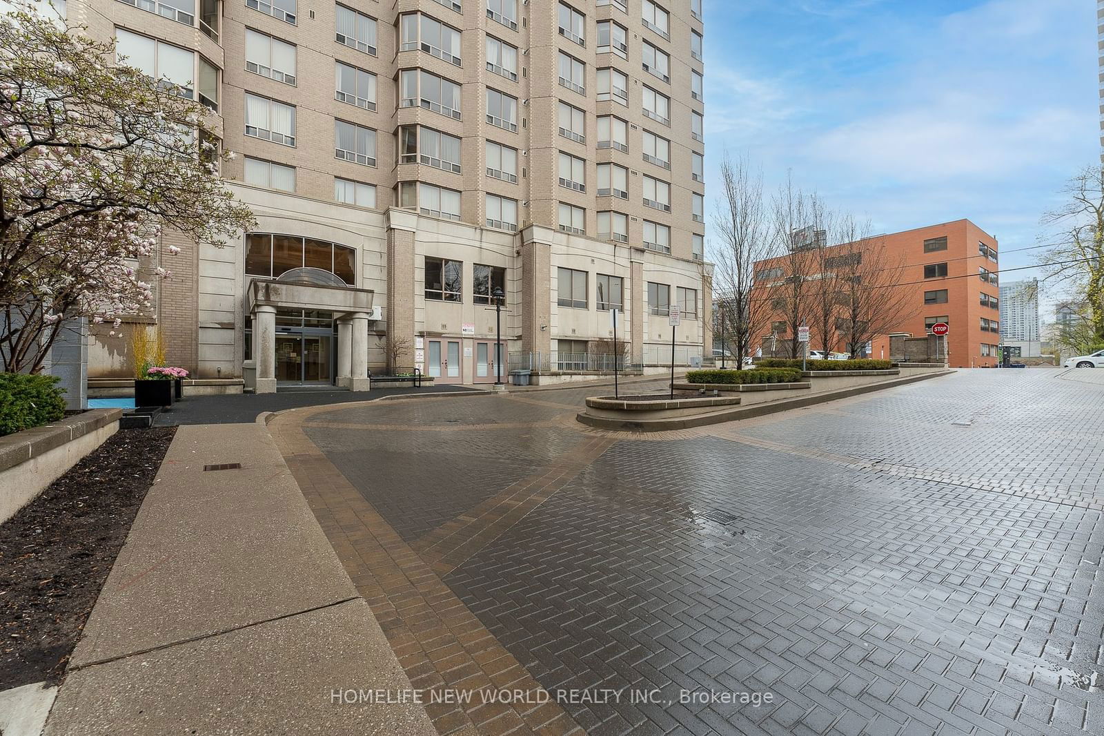 5418 Yonge St, unit 1110 for sale - image #3