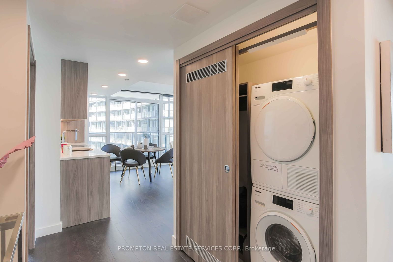 38 Widmer St, unit 2911 for sale - image #2