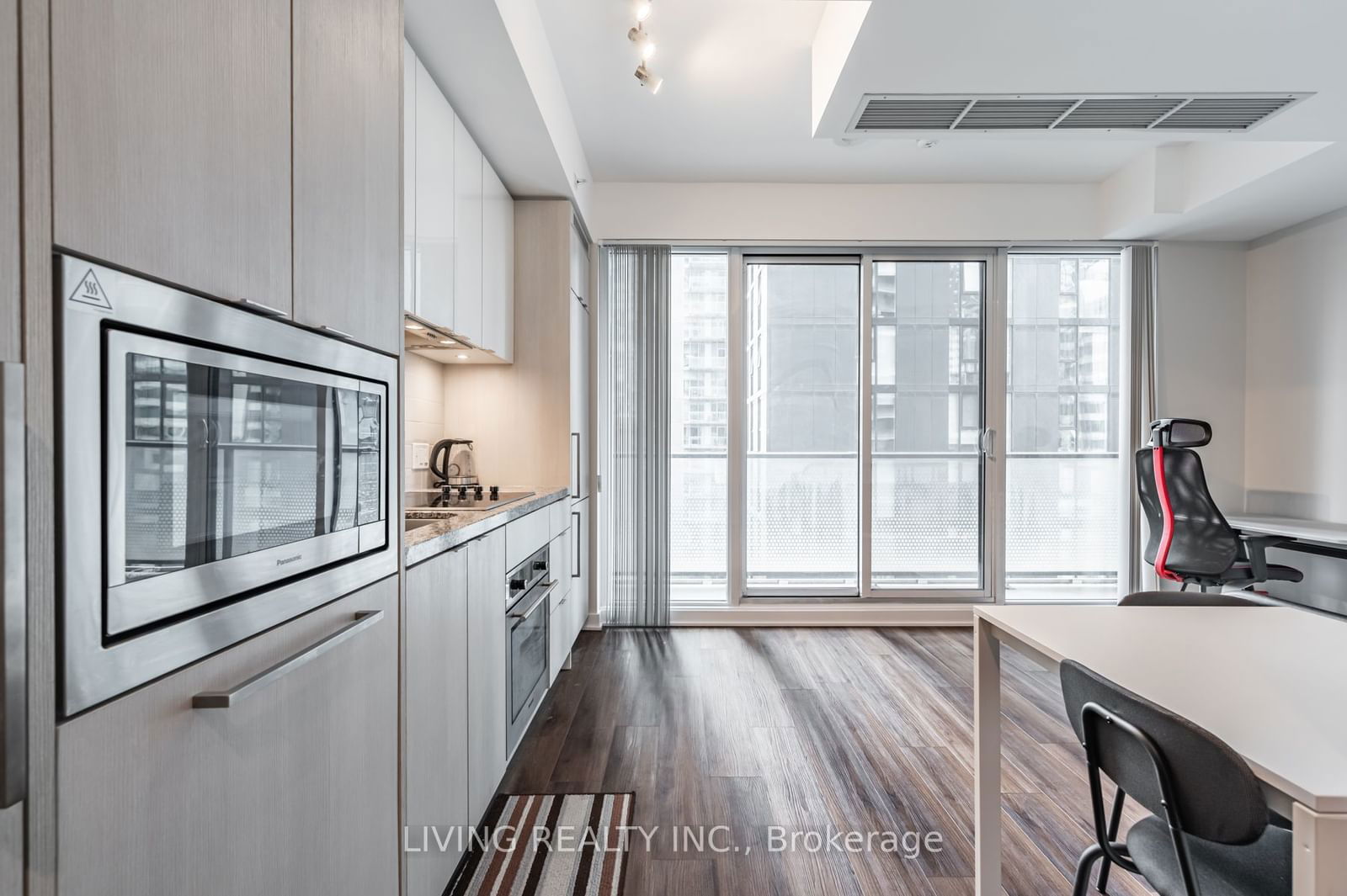 115 Blue Jays Way, unit 1608 for sale - image #3