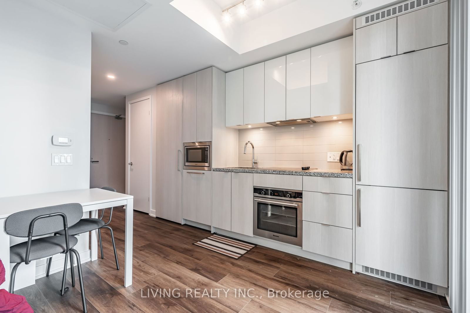 115 Blue Jays Way, unit 1608 for sale - image #8