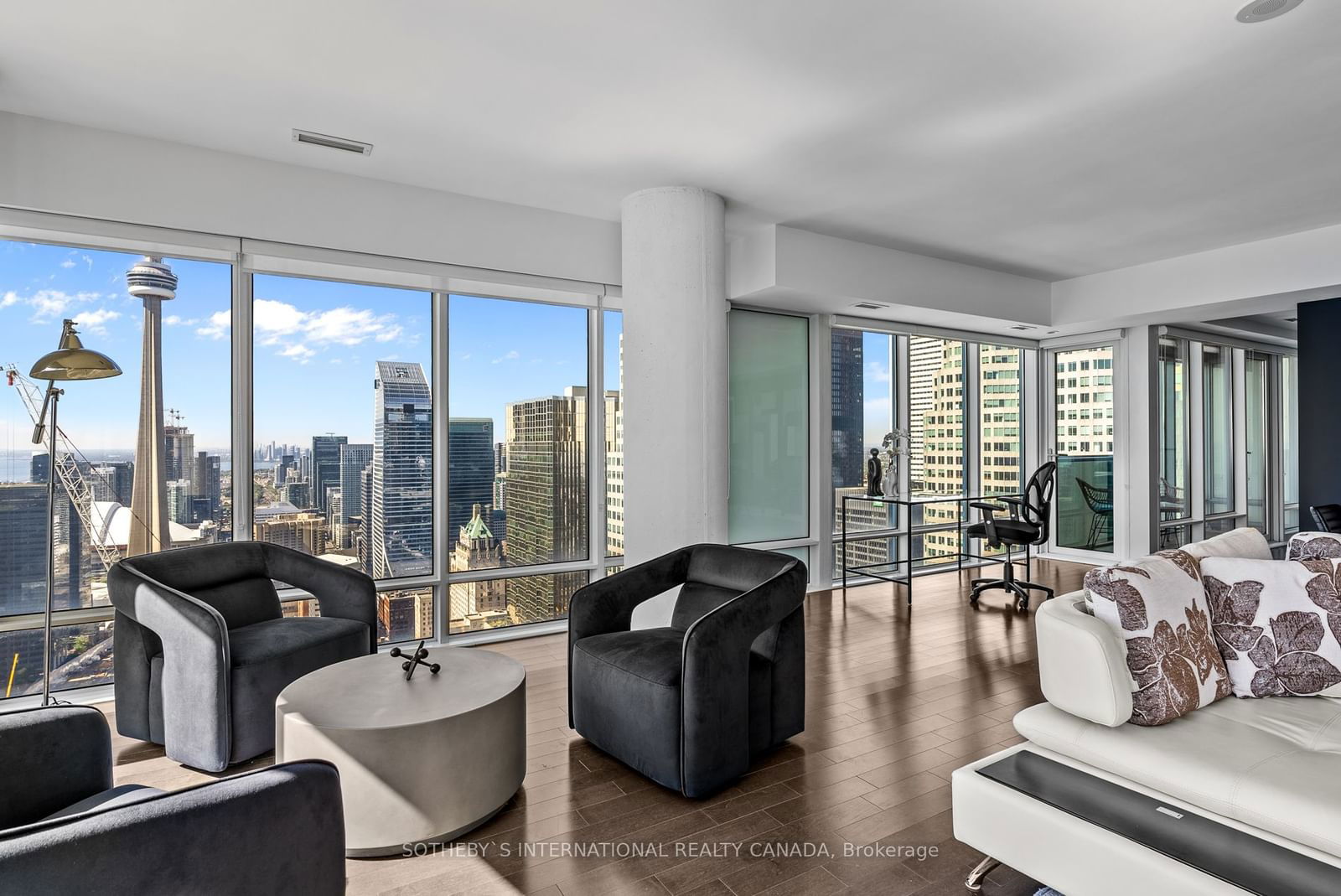 8 The Esplanade, unit 5302 for rent