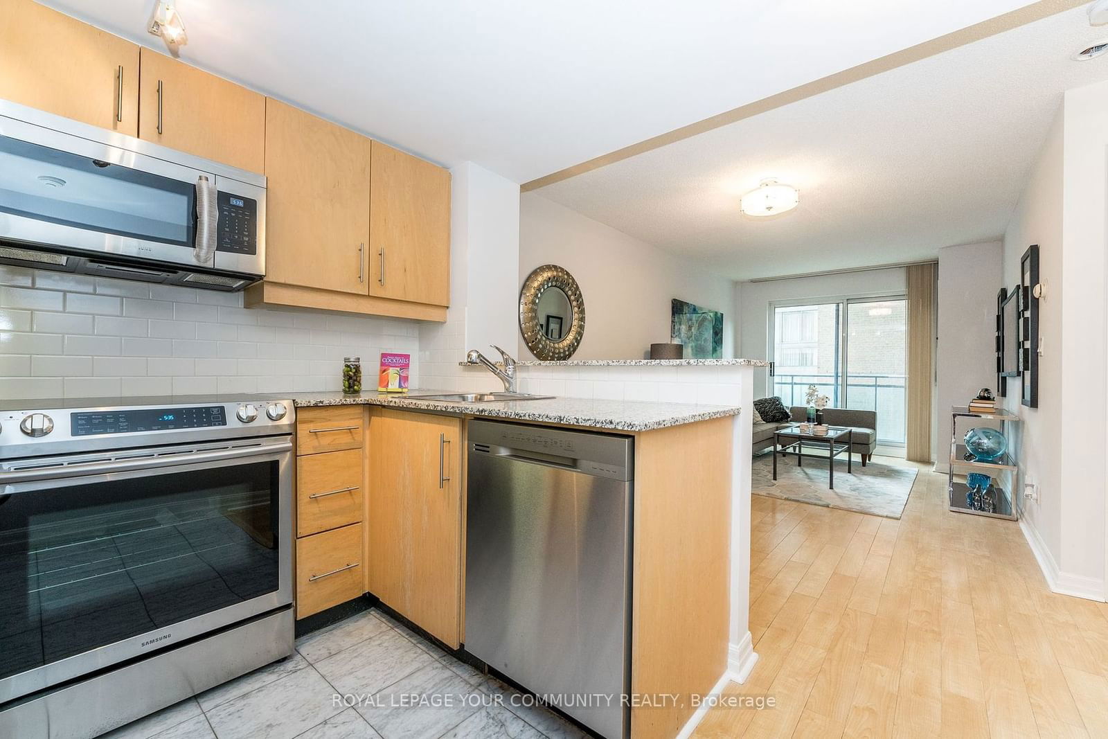 300 Bloor St E, unit 611 for sale - image #8