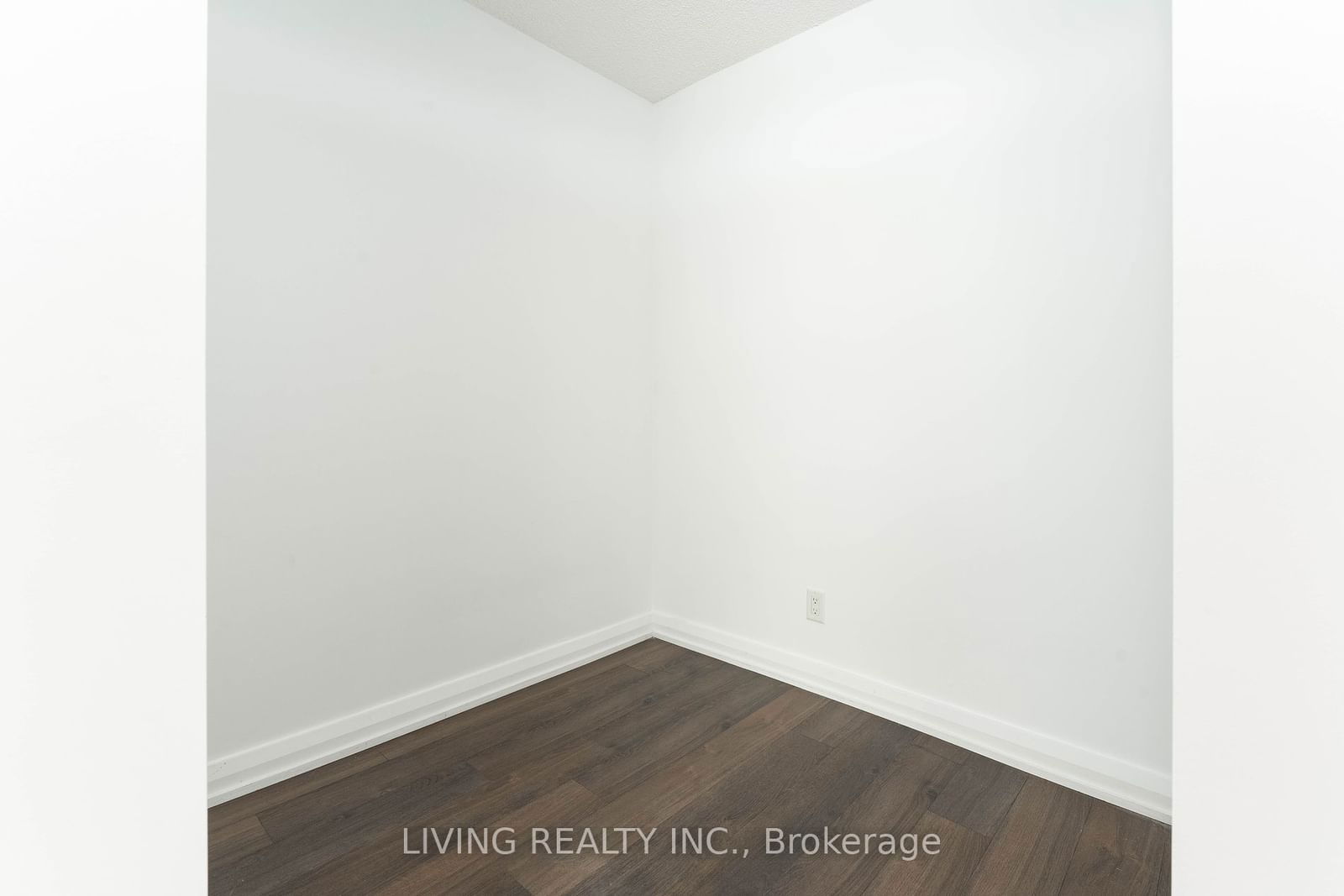 155 Yorkville Ave, unit 517 for rent - image #6