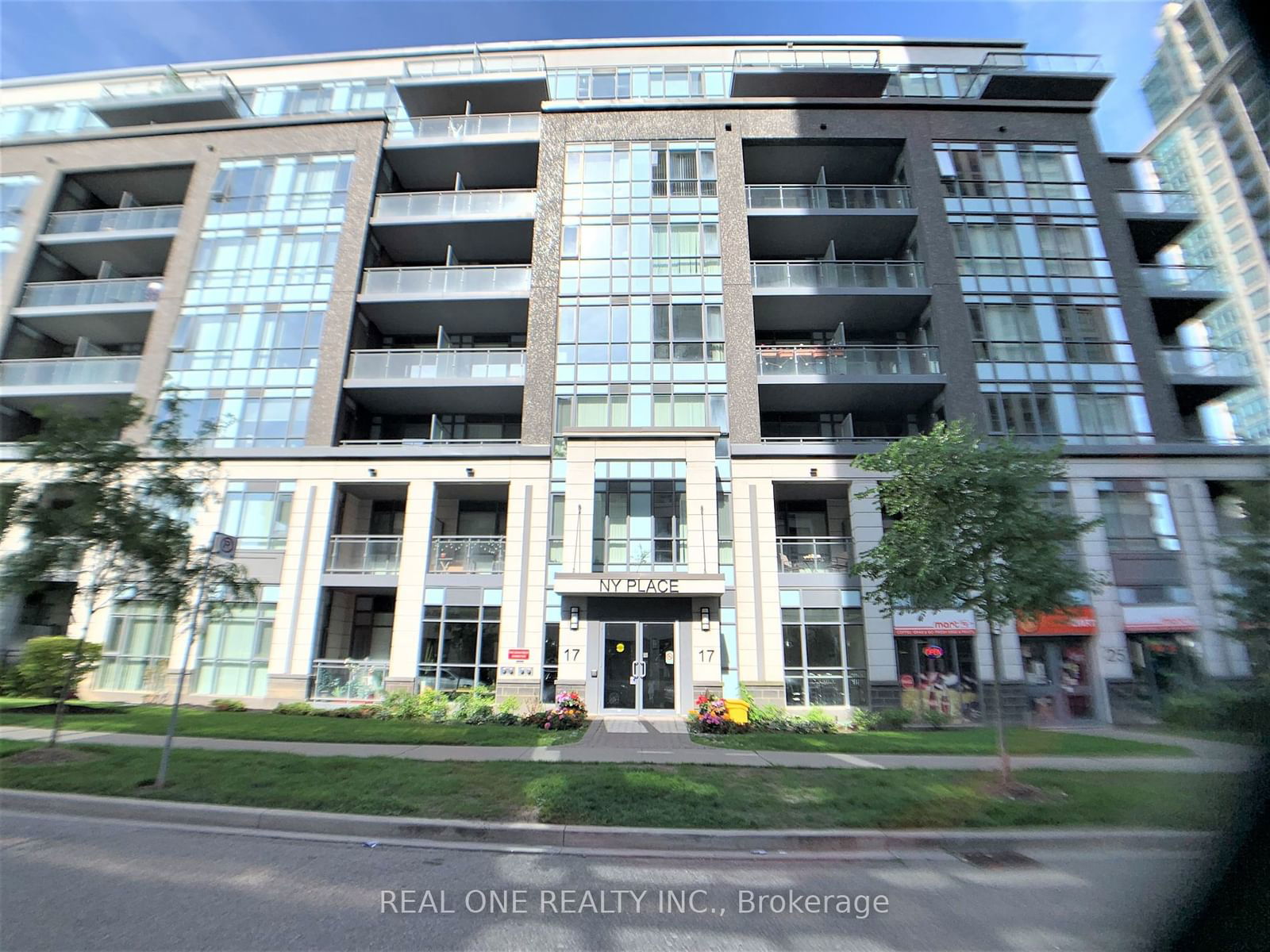 17 Kenaston Gdns, unit 504 for rent