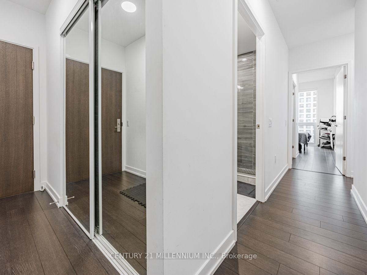 39 Roehampton Ave, unit 1203 for sale - image #4