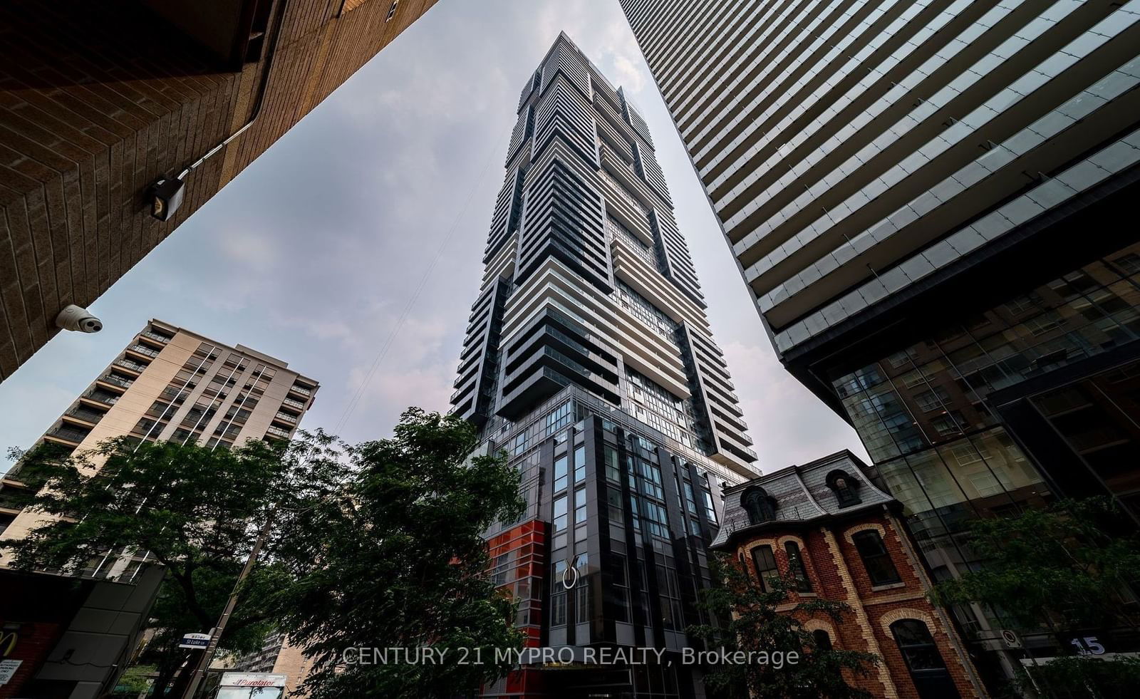 7 Grenville St, unit 6003 for rent - image #3