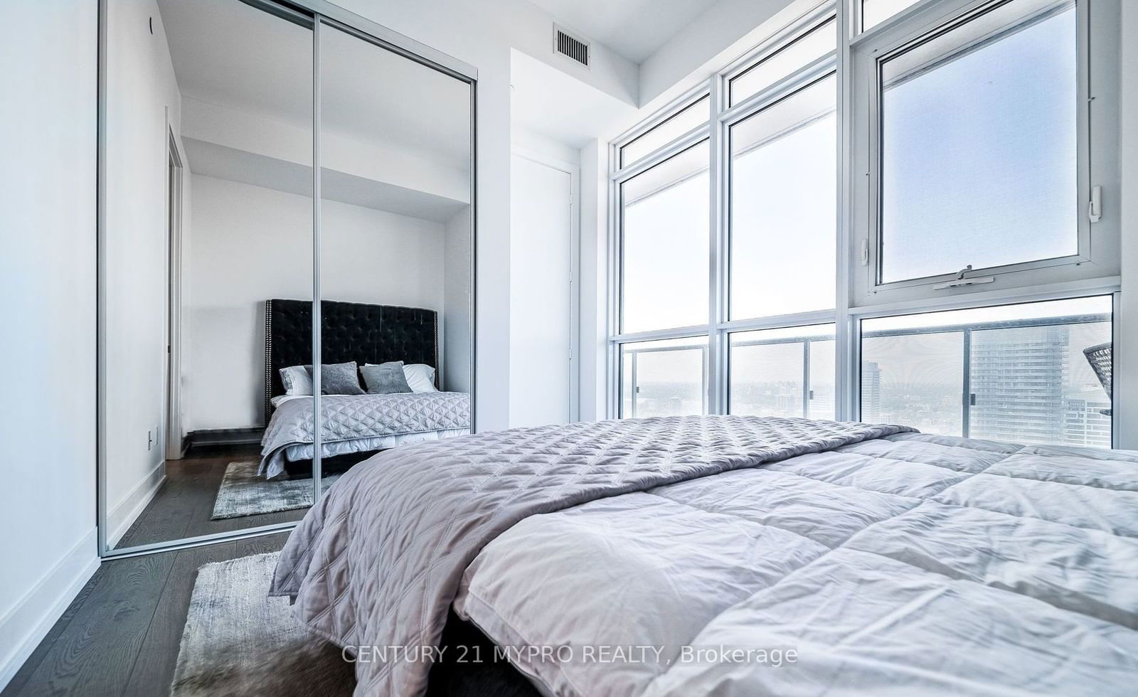 7 Grenville St, unit 6003 for rent - image #8