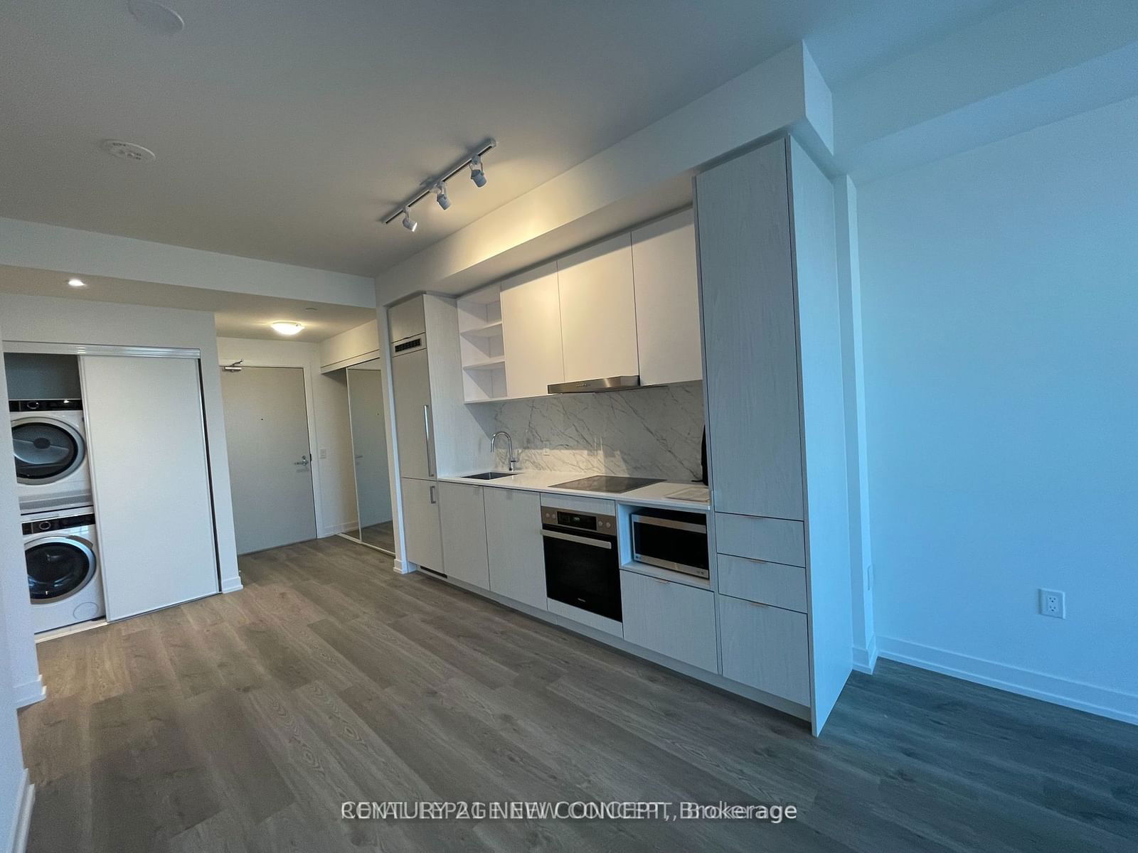 55 cooper St, unit 7702 for sale