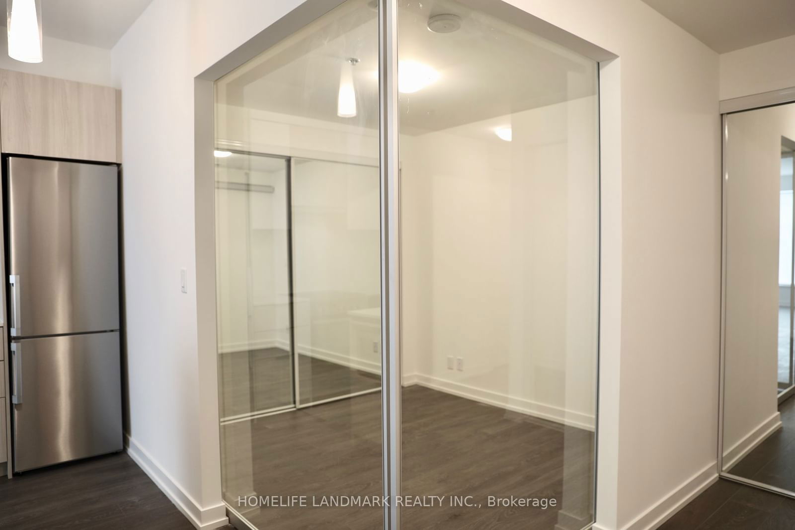 203 College St, unit 507 for rent - image #3