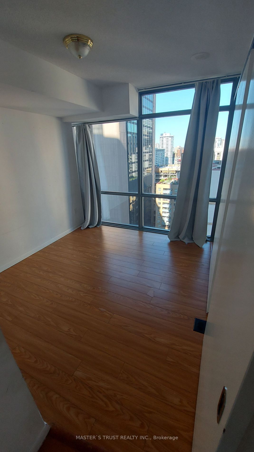 38 Grenville St, unit 1807 for rent - image #6