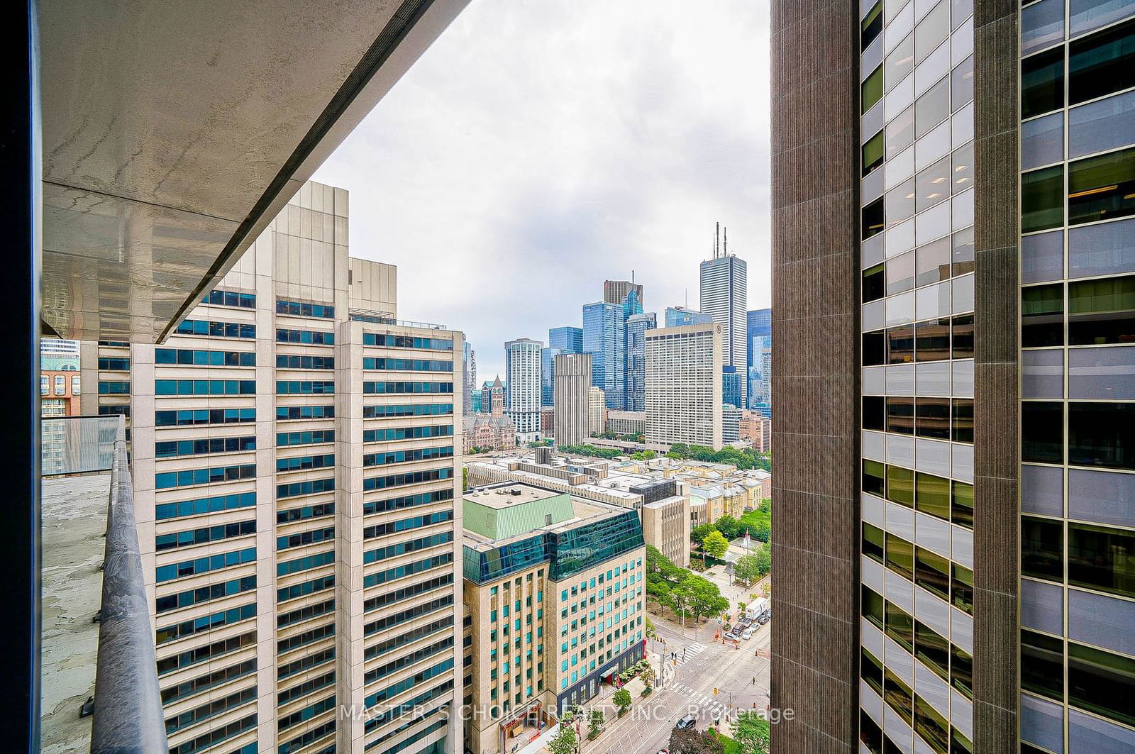 426 University Ave, unit 2307 for sale - image #8