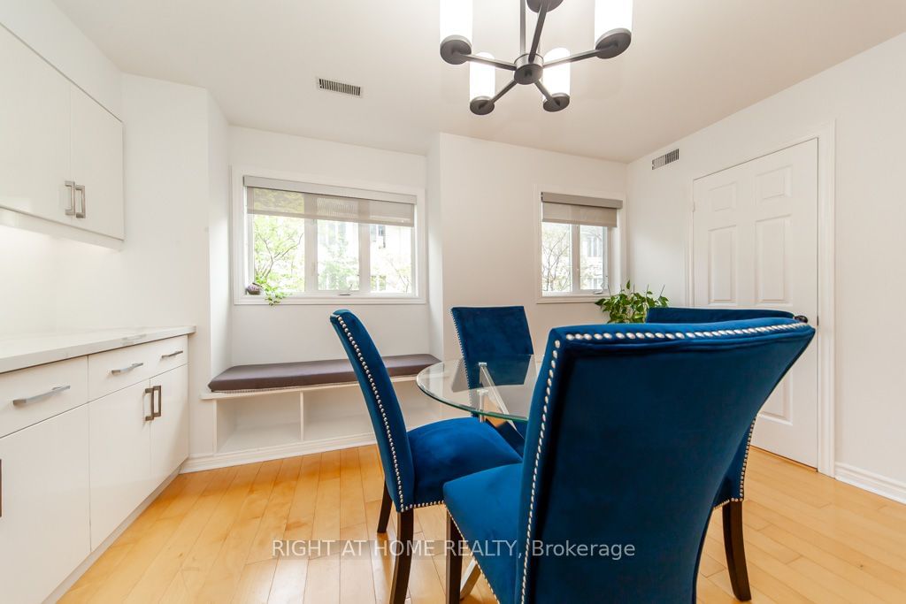 208 Niagara St, unit 36 for sale - image #10