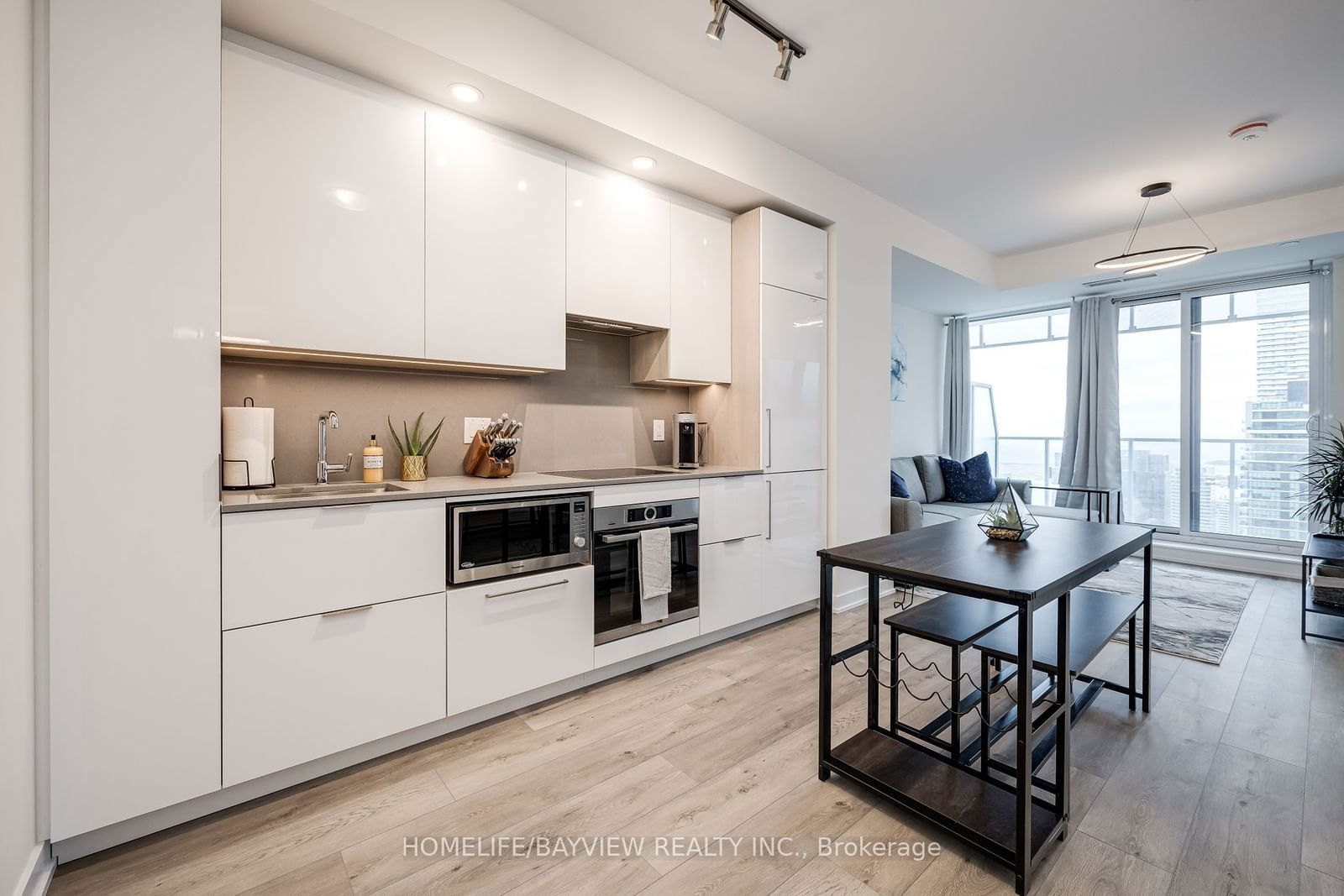 28 Freeland St, unit 4703 for rent - image #4