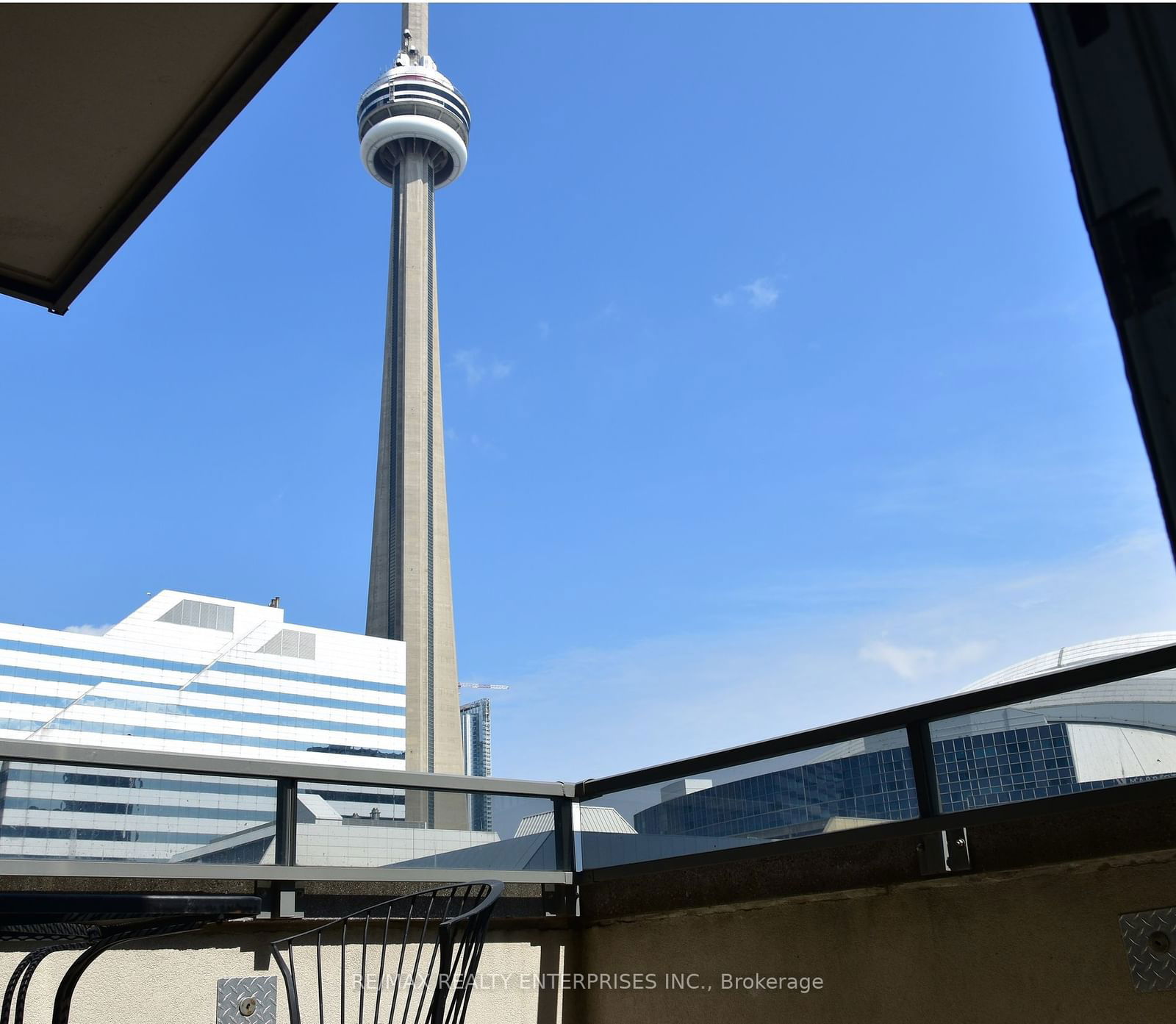 20 Blue Jays Way, unit 517 for rent - image #7