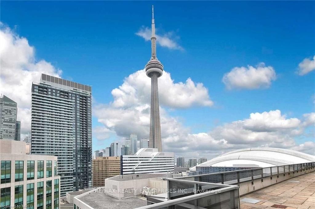 20 Blue Jays Way, unit 1017 for rent