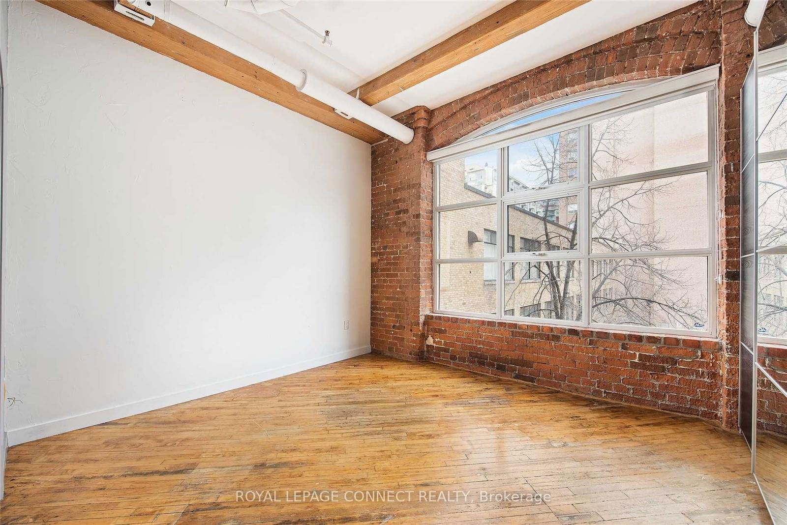 90 Sherbourne St, unit 305 for rent - image #14