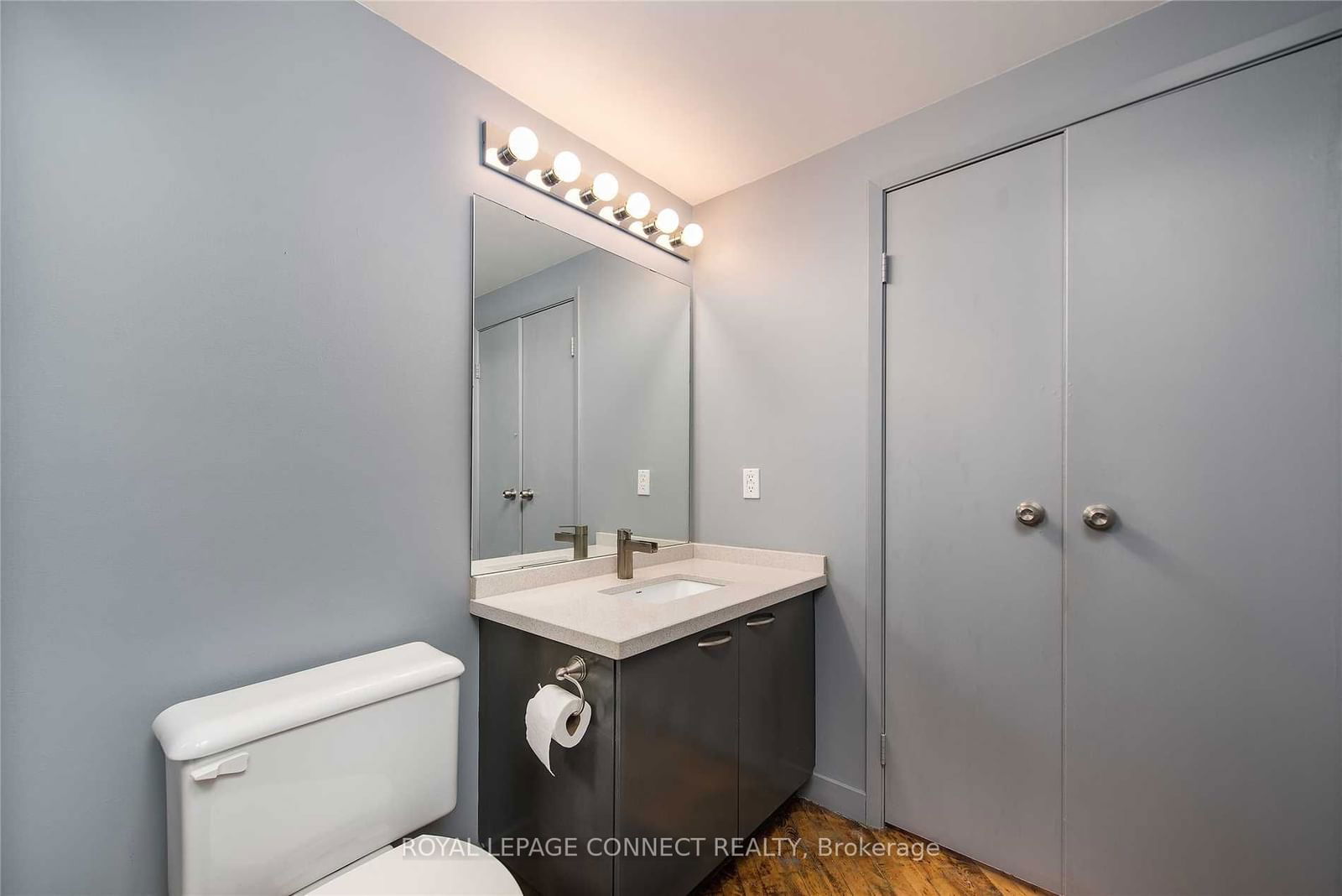 90 Sherbourne St, unit 305 for rent - image #16