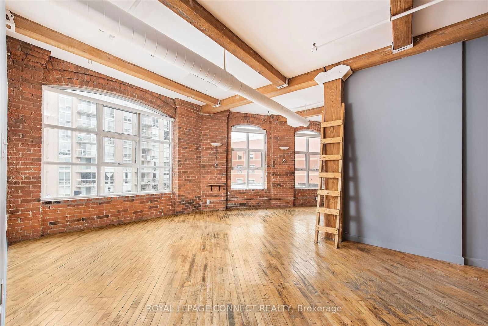 90 Sherbourne St, unit 305 for rent - image #5