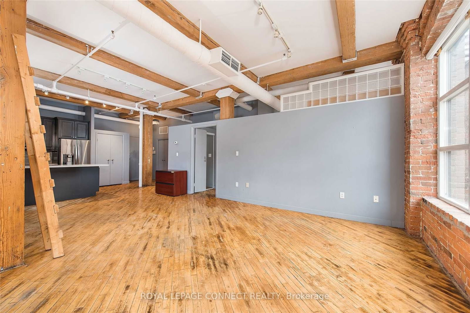 90 Sherbourne St, unit 305 for rent - image #6