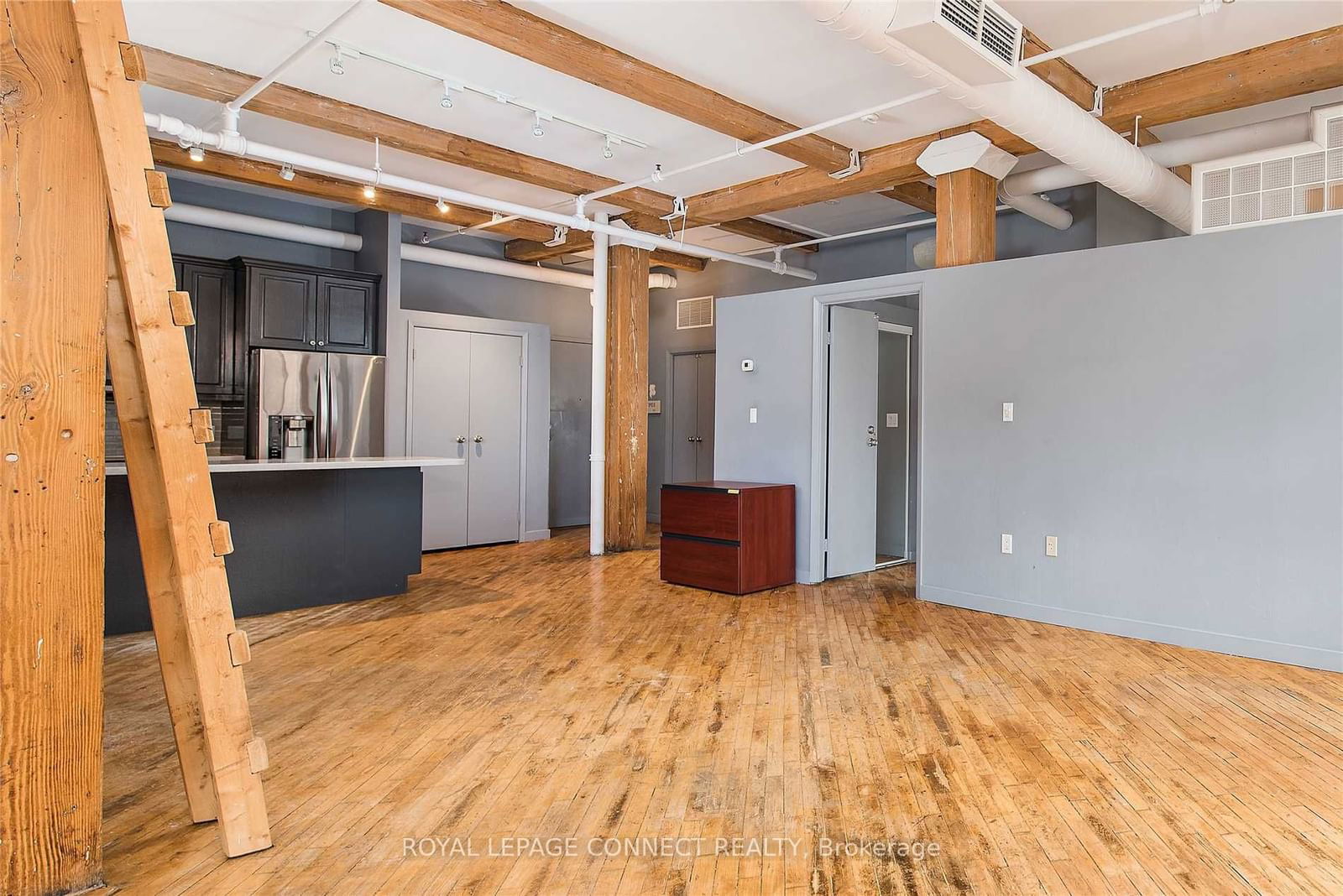 90 Sherbourne St, unit 305 for rent - image #8