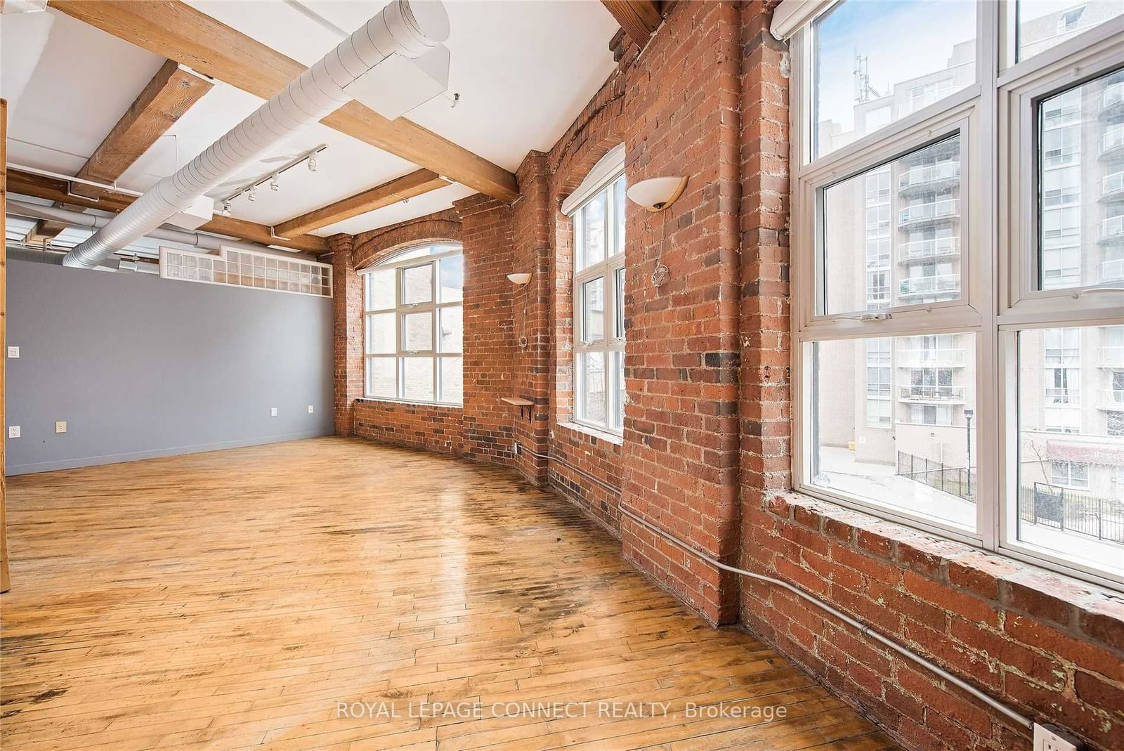 90 Sherbourne St, unit 305 for rent - image #9