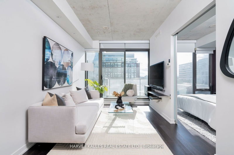 461 Adelaide St W, unit 827 for sale - image #1