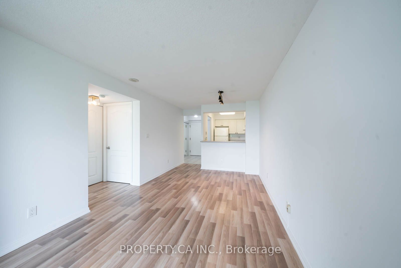 398 Eglinton Ave E, unit 603 for sale - image #8