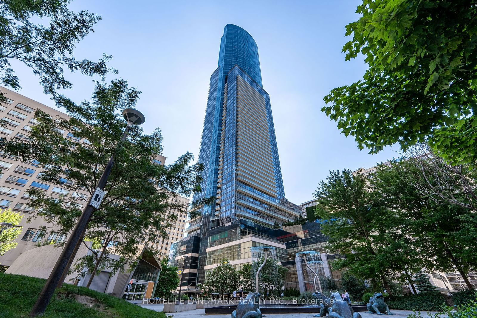 386 Yonge St, unit 5104 for sale - image #1