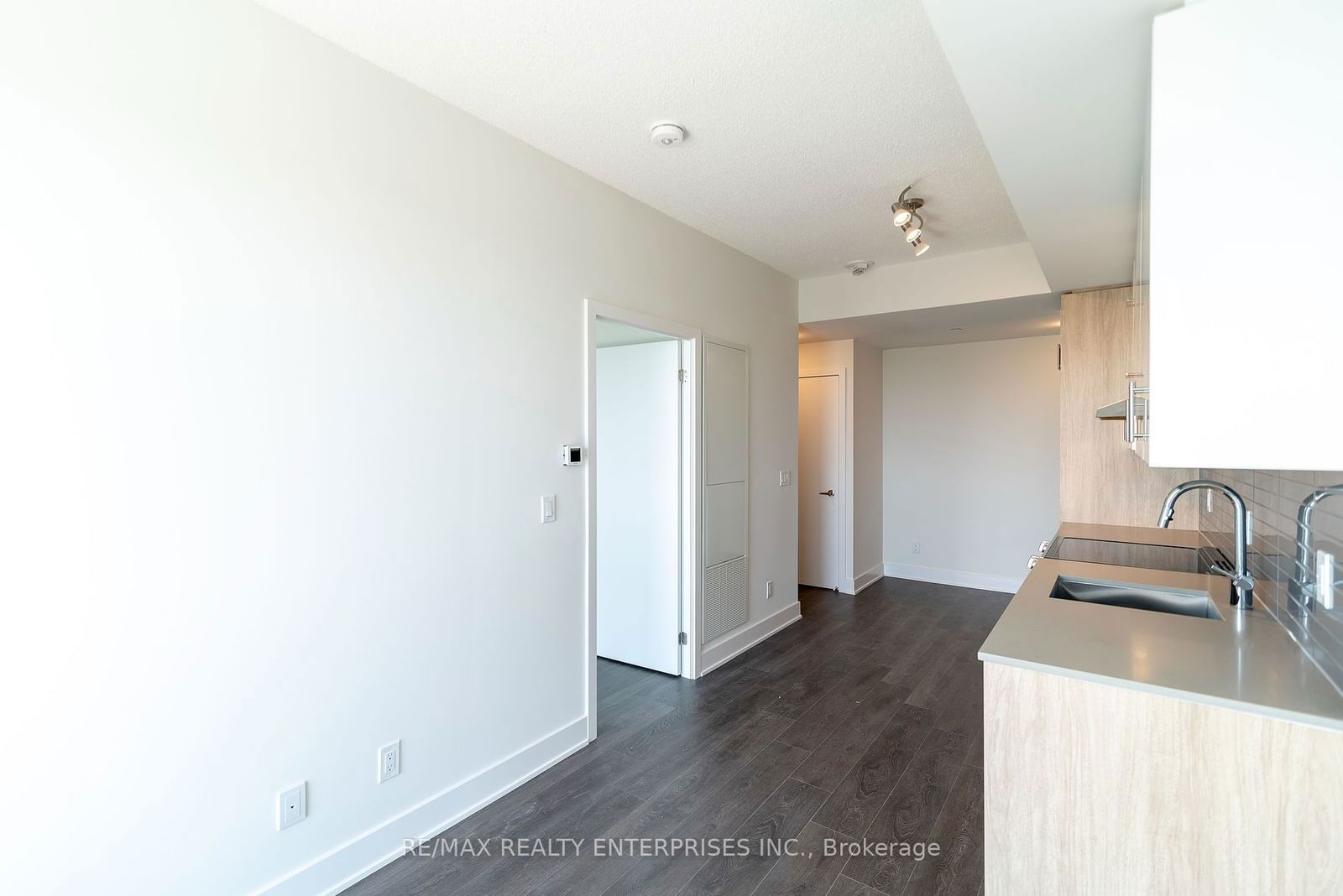 188 Fairview Mall Dr, unit 908 for rent - image #22