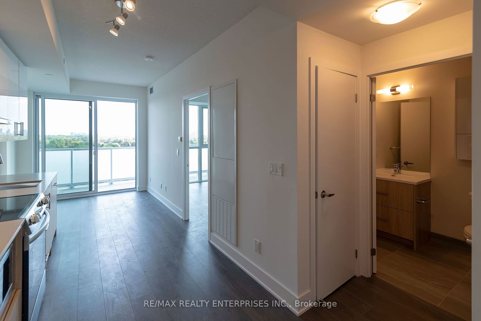 188 Fairview Mall Dr, unit 908 for rent - image #8