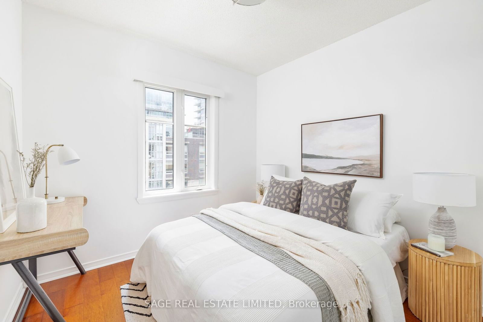 50 East Liberty St, unit 1110 for sale - image #22