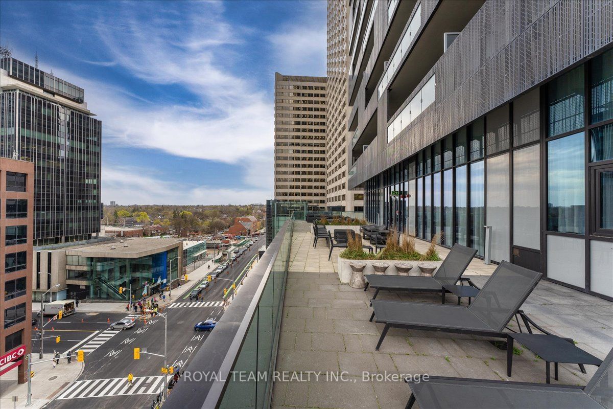 8 Eglinton Ave E, unit 1910 for sale