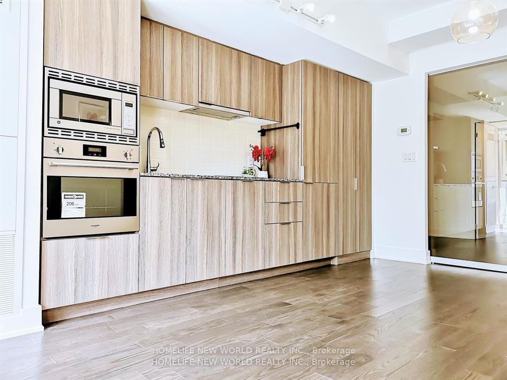 955 Bay St, unit 1108 for sale - image #3