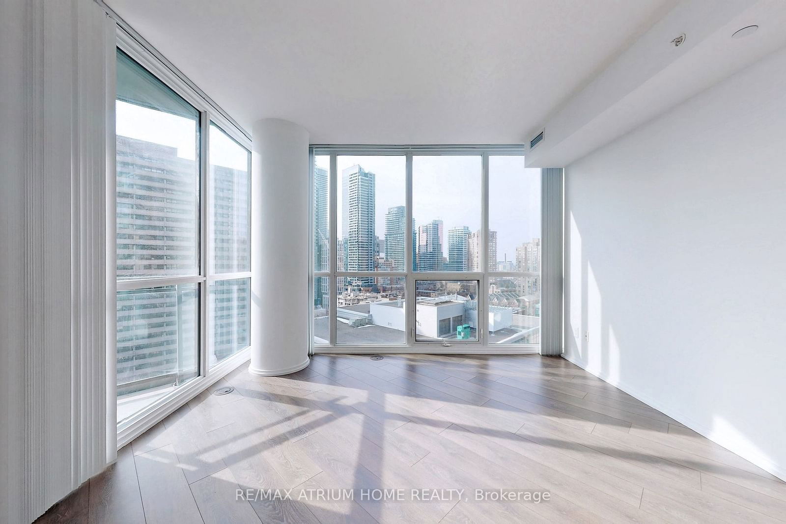 45 Charles St E, unit 1701 for sale - image #6