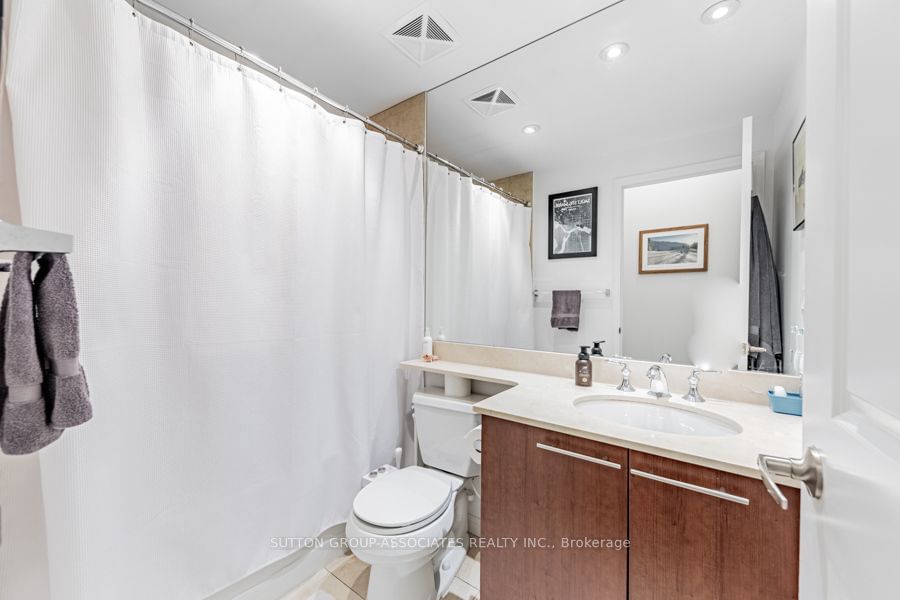 628 Fleet St, unit 110 for sale - image #12