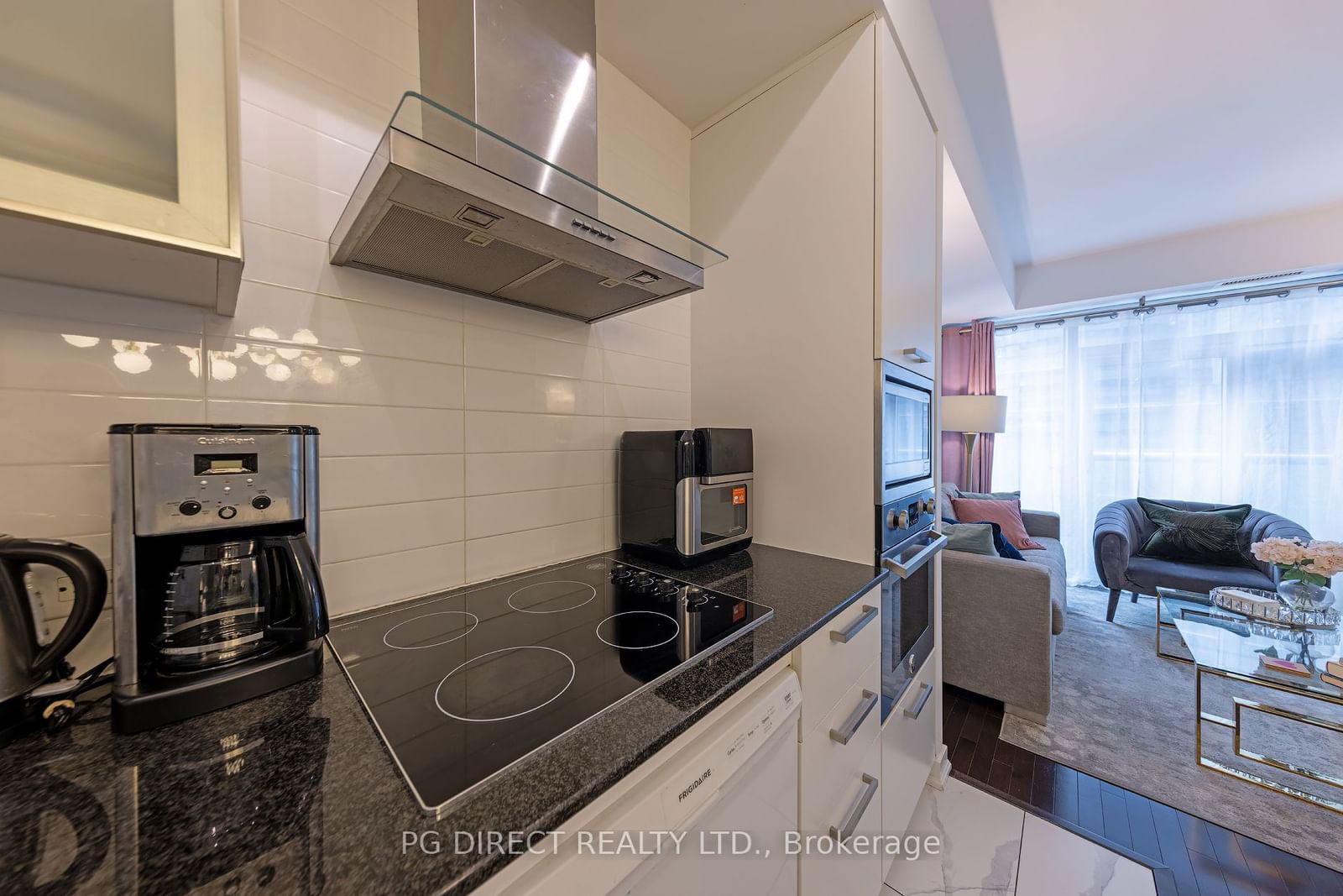 12 York St, unit 1209 for sale