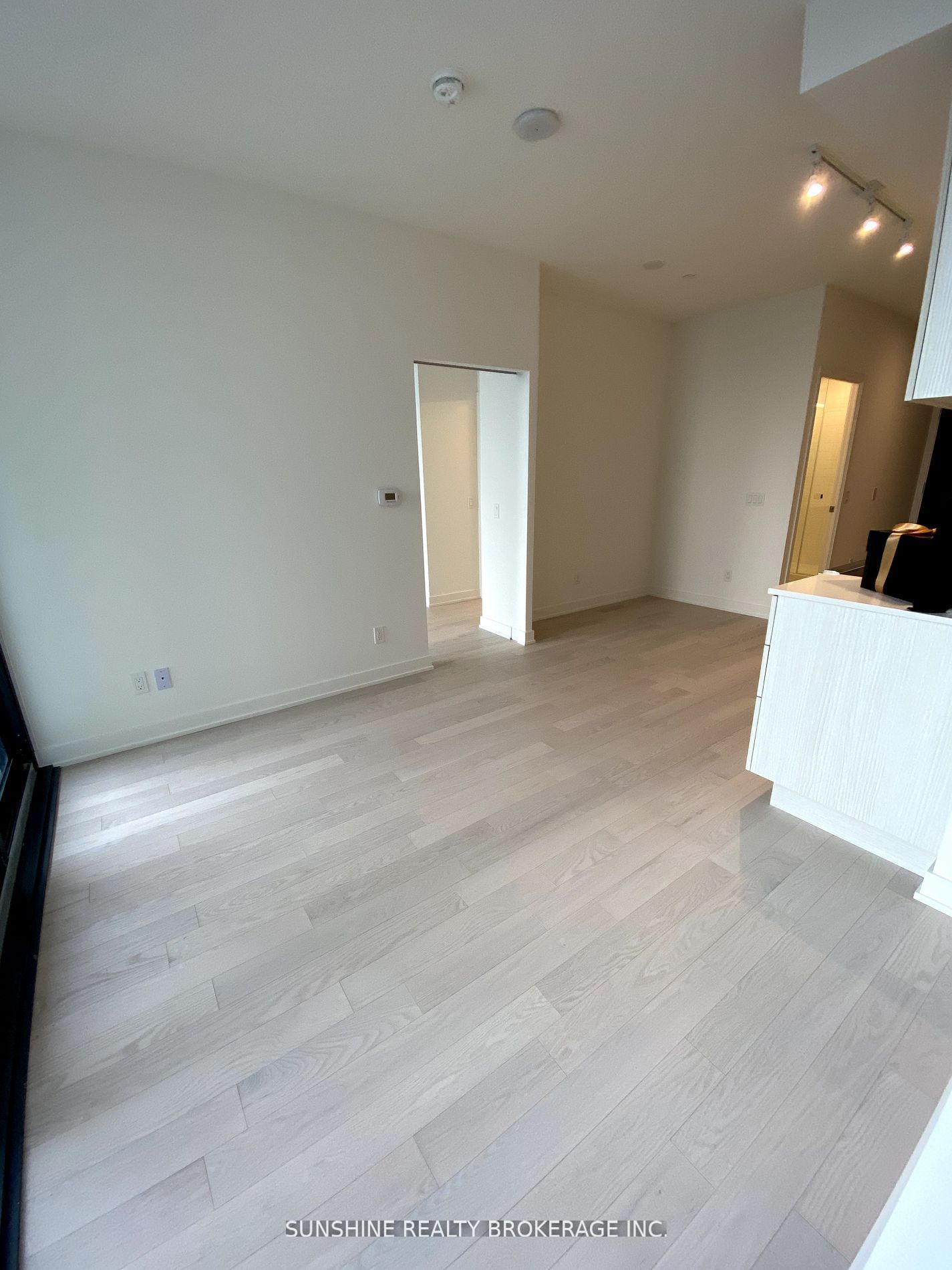 25 Richmond St E, unit 1308 for rent - image #8