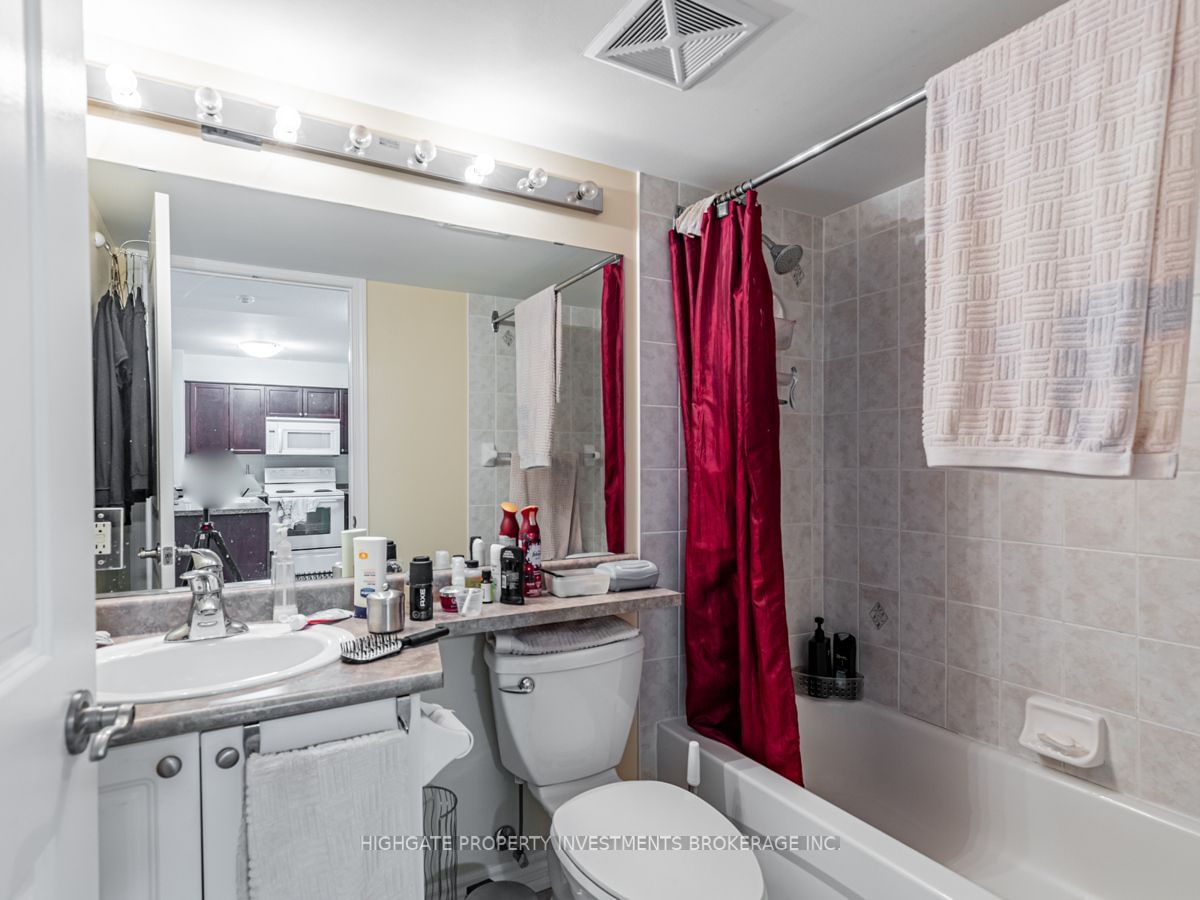 872 Sheppard Ave W, unit 312 for rent - image #13