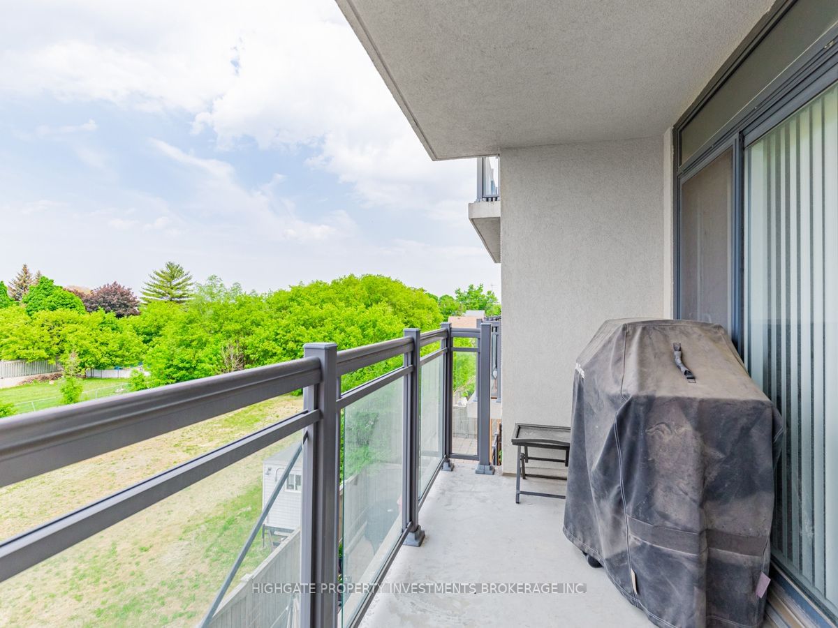 872 Sheppard Ave W, unit 312 for rent - image #19