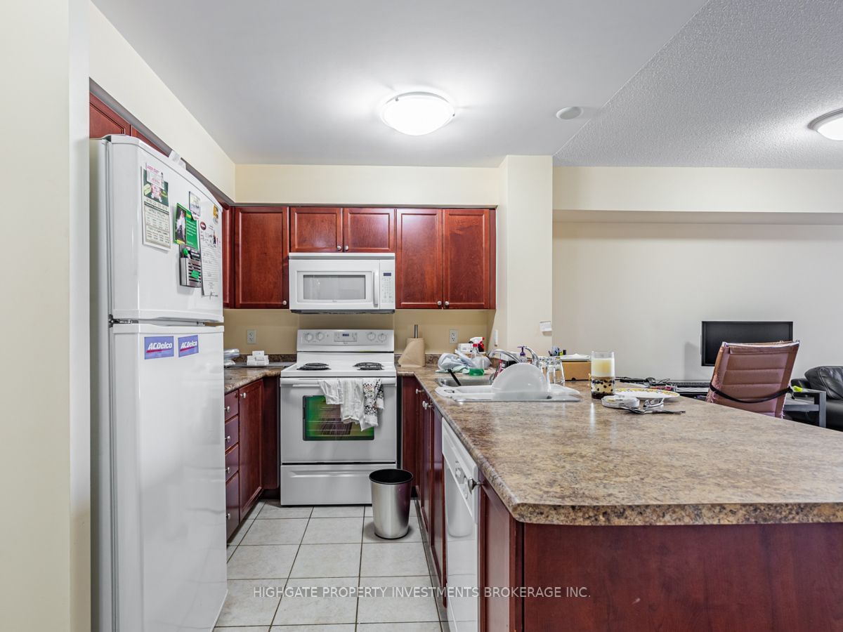 872 Sheppard Ave W, unit 312 for rent - image #5