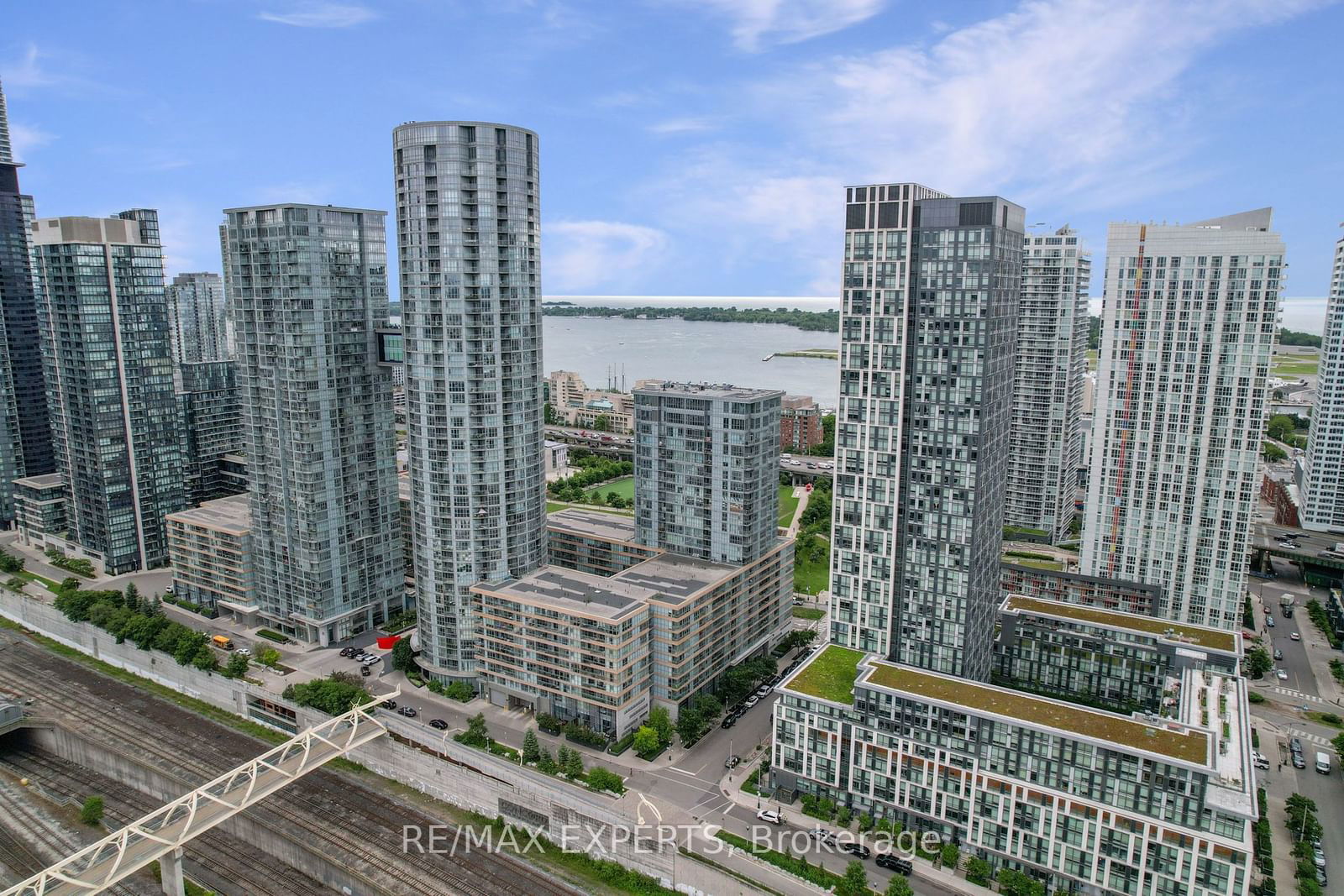 151 Dan Leckie Way, unit 1505 for rent