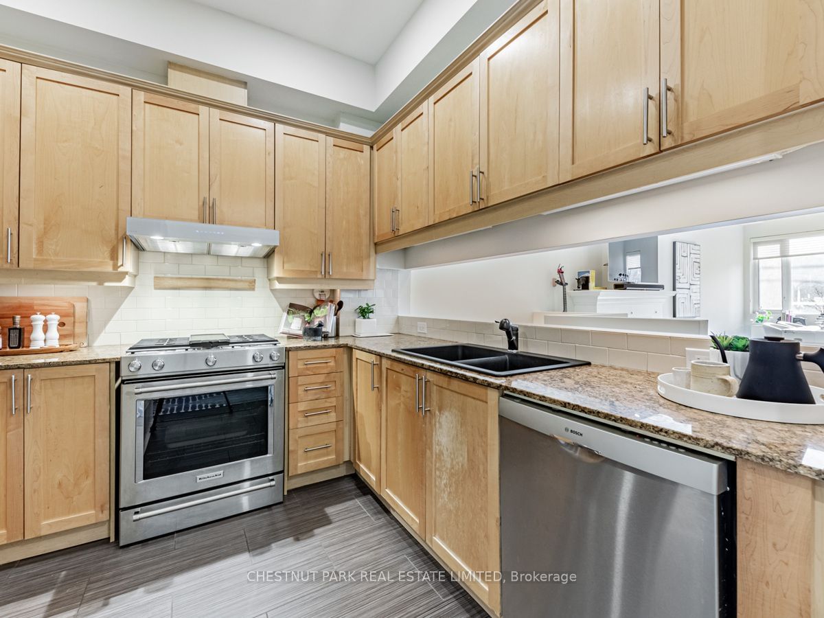 336 Davenport Rd, unit 101 for sale - image #5