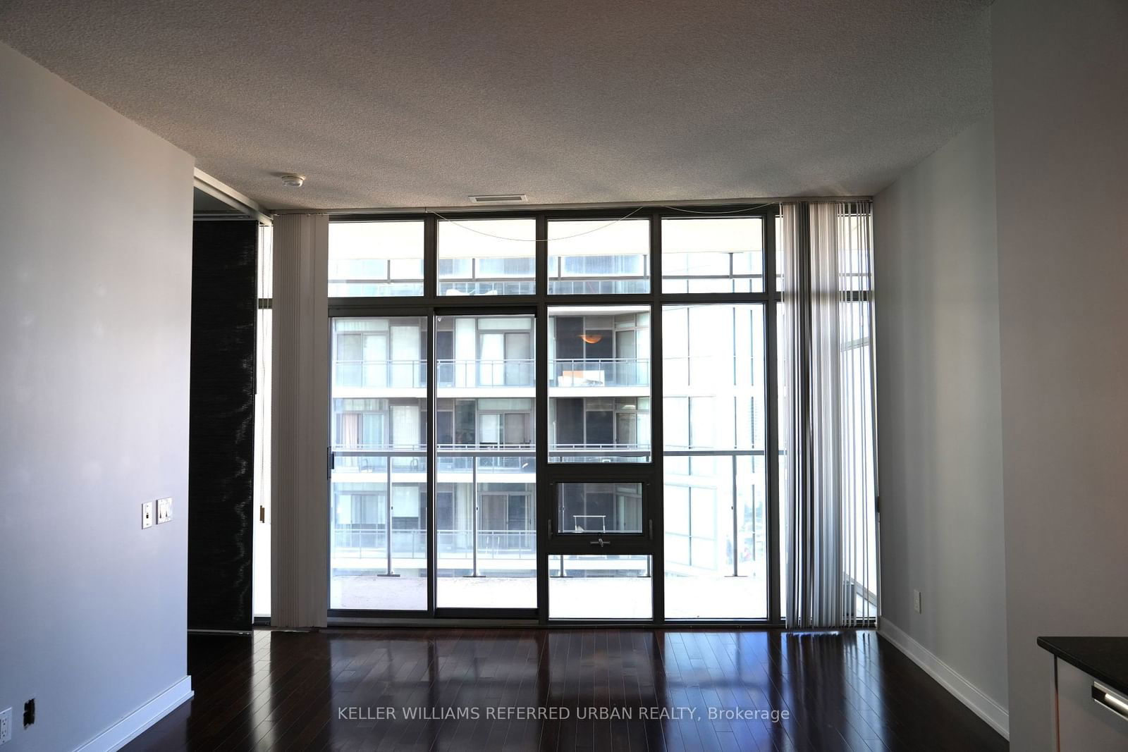 33 Charles St E, unit 3401 for rent