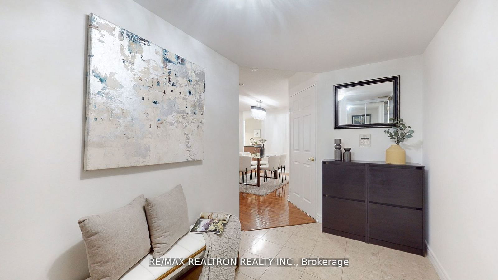 23 Hollywood Ave, unit 1708 for sale - image #6