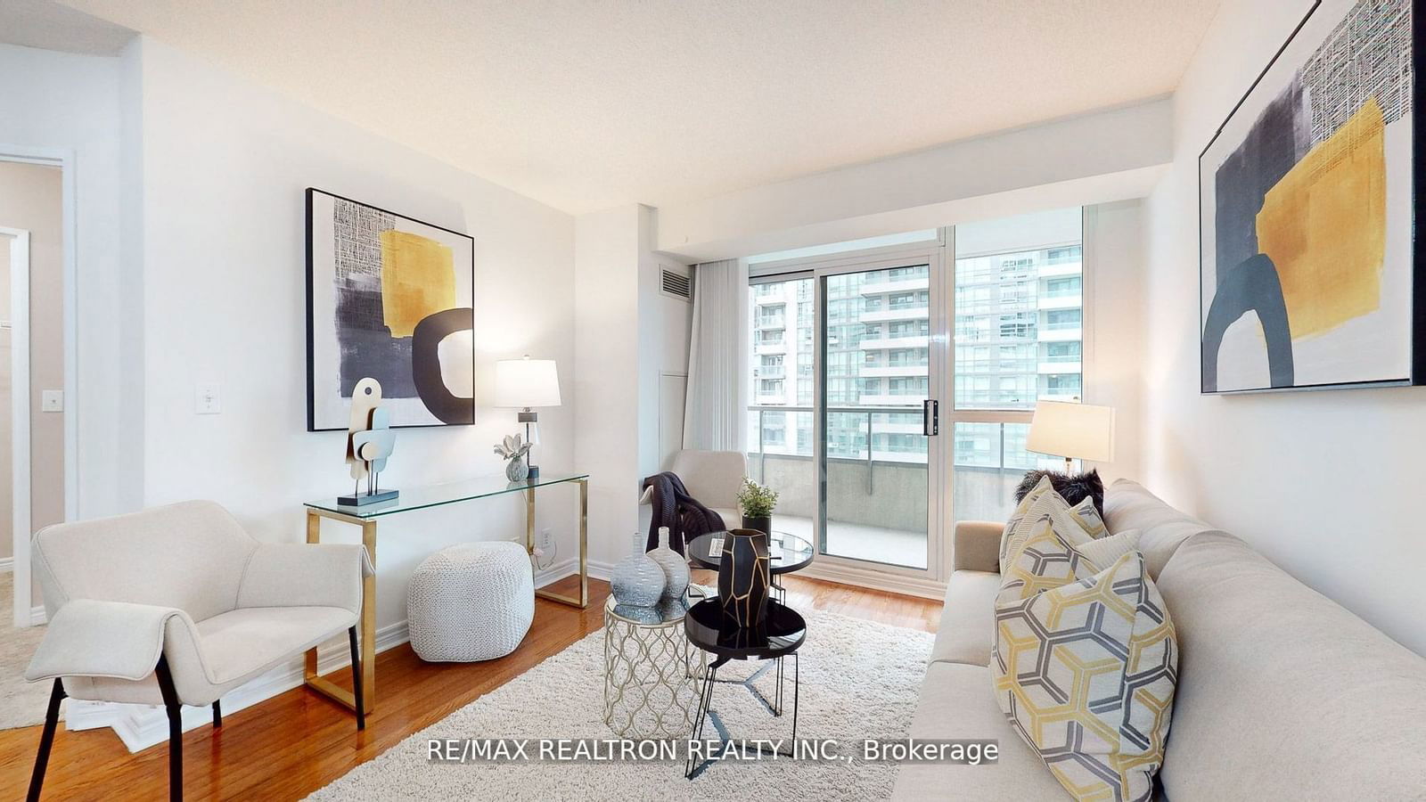 23 Hollywood Ave, unit 1708 for sale - image #9