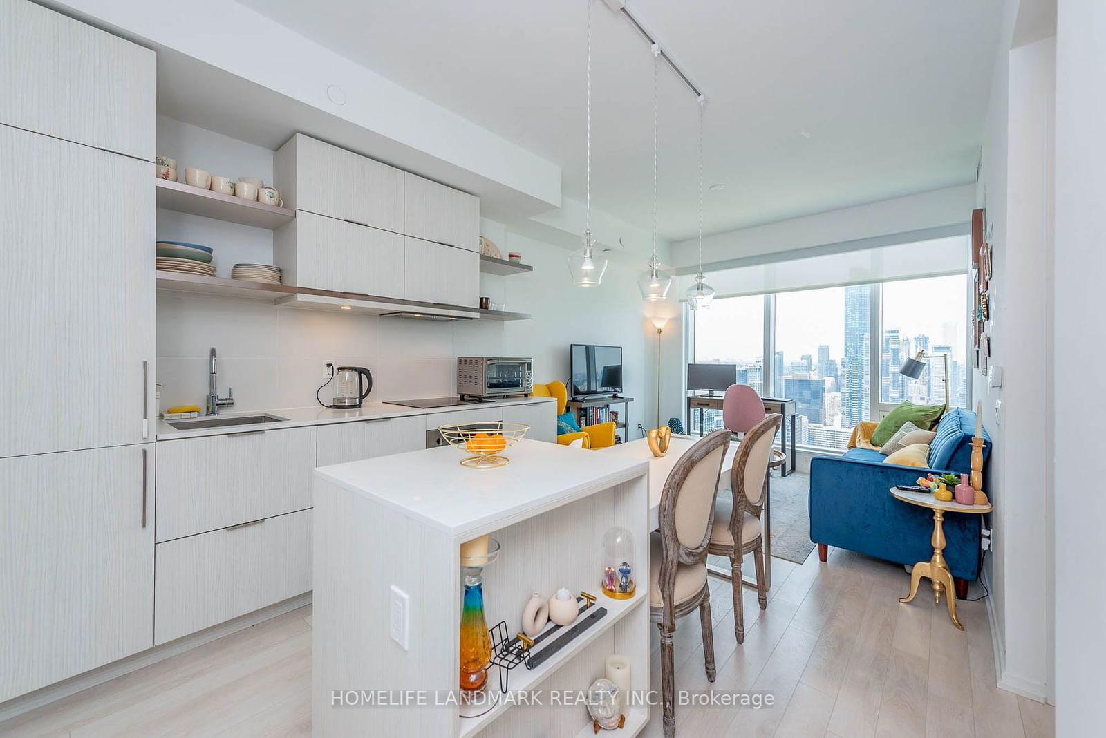 197 Yonge St, unit 4801 for sale - image #6