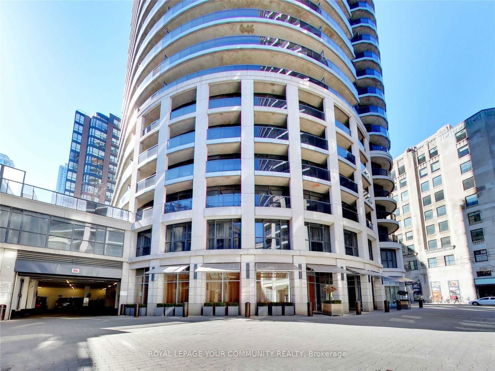 21 Carlton St, unit 2110 for rent - image #1