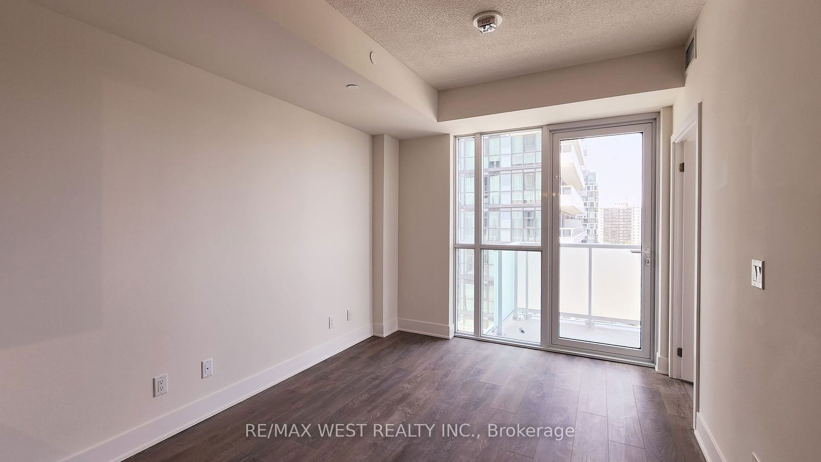 188 Fairview Mall Dr, unit 903 for rent - image #9