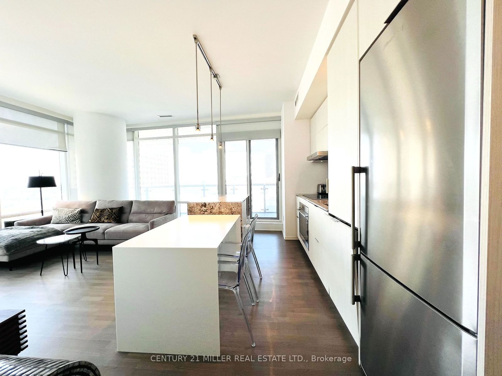 1 Bloor St E, unit 2201 for rent - image #3