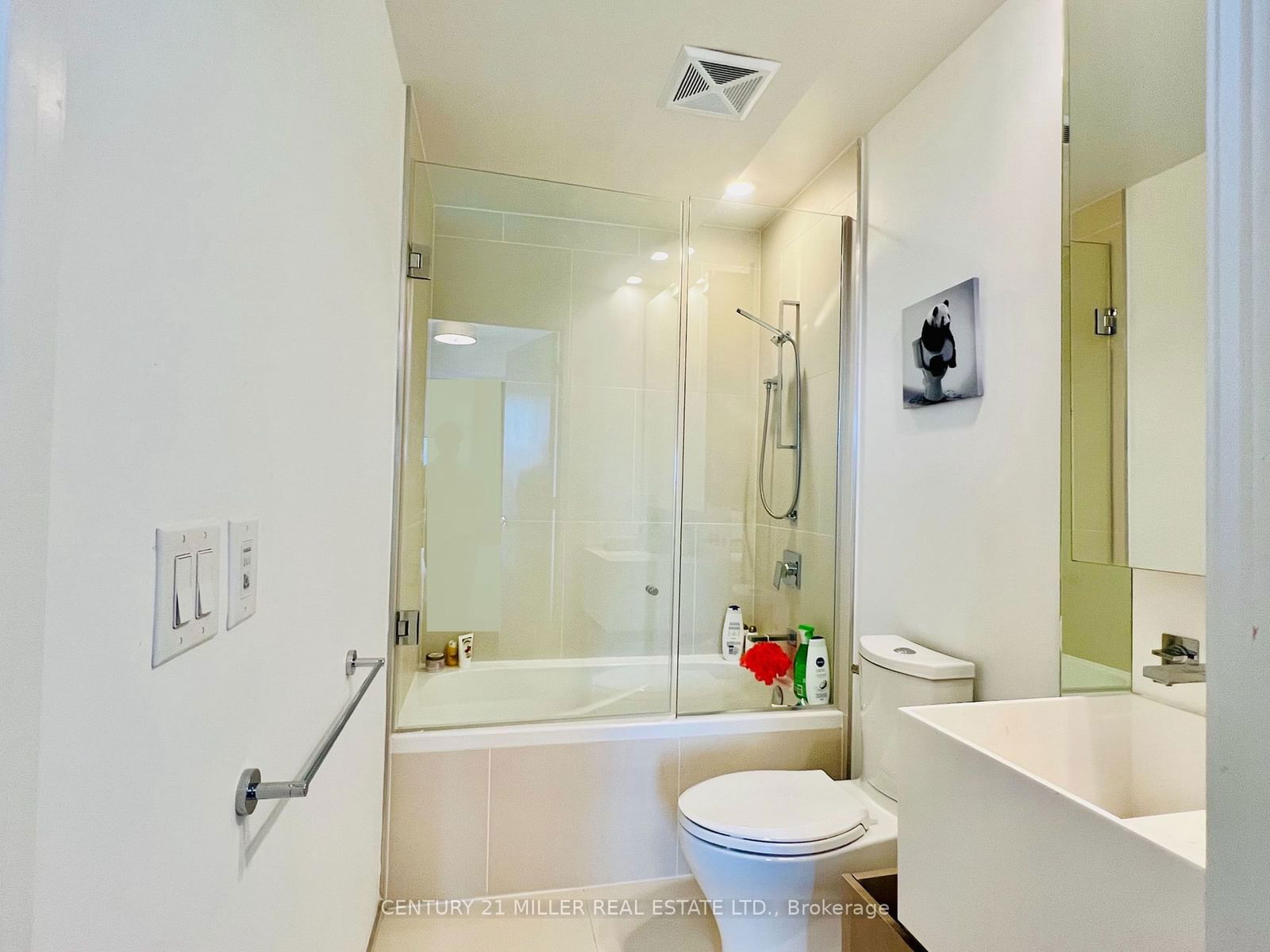 1 Bloor St E, unit 2201 for rent - image #8